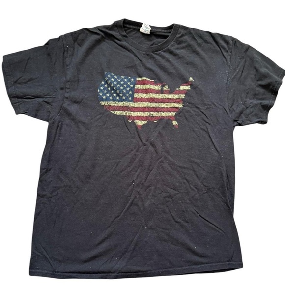 Delta Black and Red Short Sleeve Tee with USA Flag Graphic - Picture 1 of 4